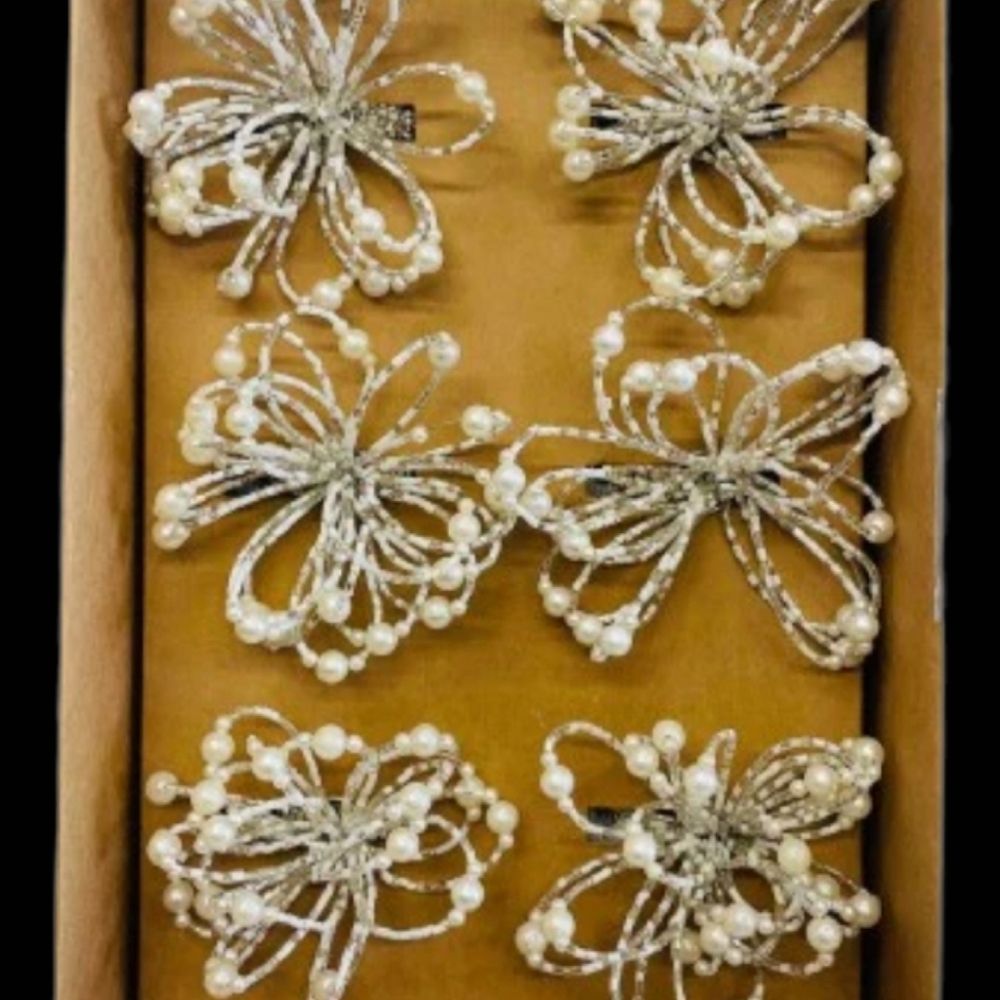 NEW IN BOX 6 Pc Set of White & Silver Pearl Beaded Napkin Rings